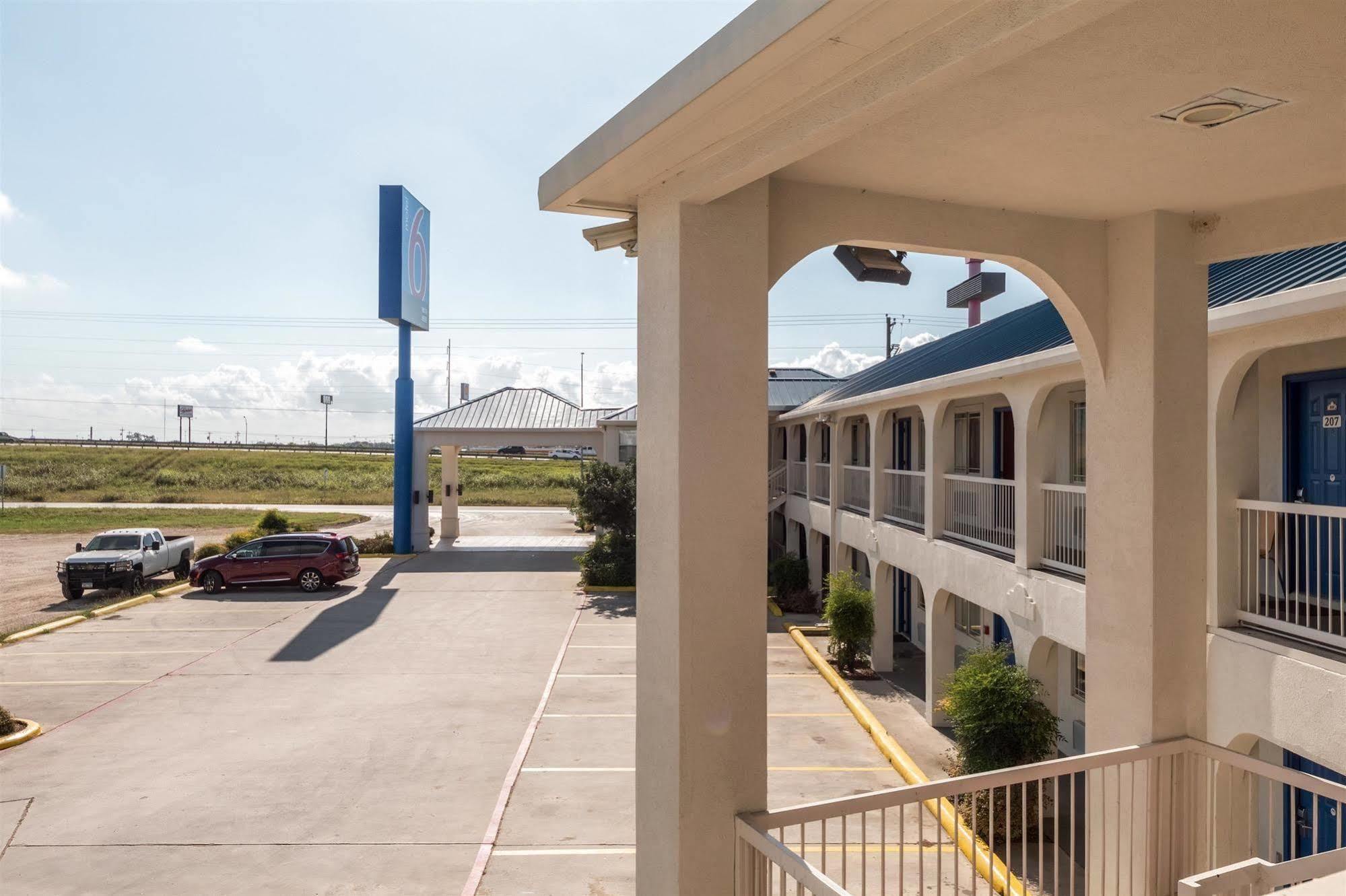 Motel 6 Seguin Tx 外观 照片