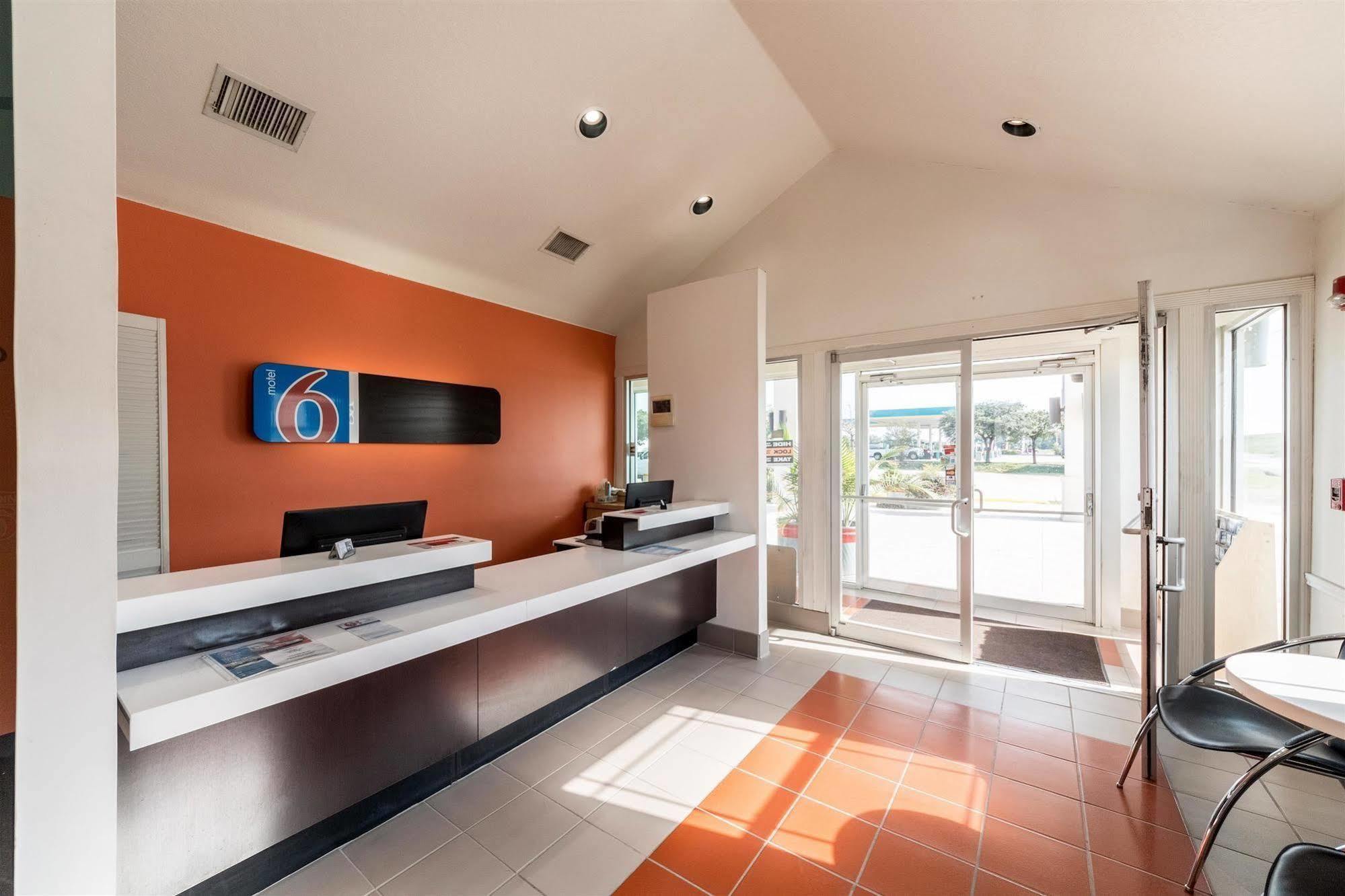 Motel 6 Seguin Tx 外观 照片