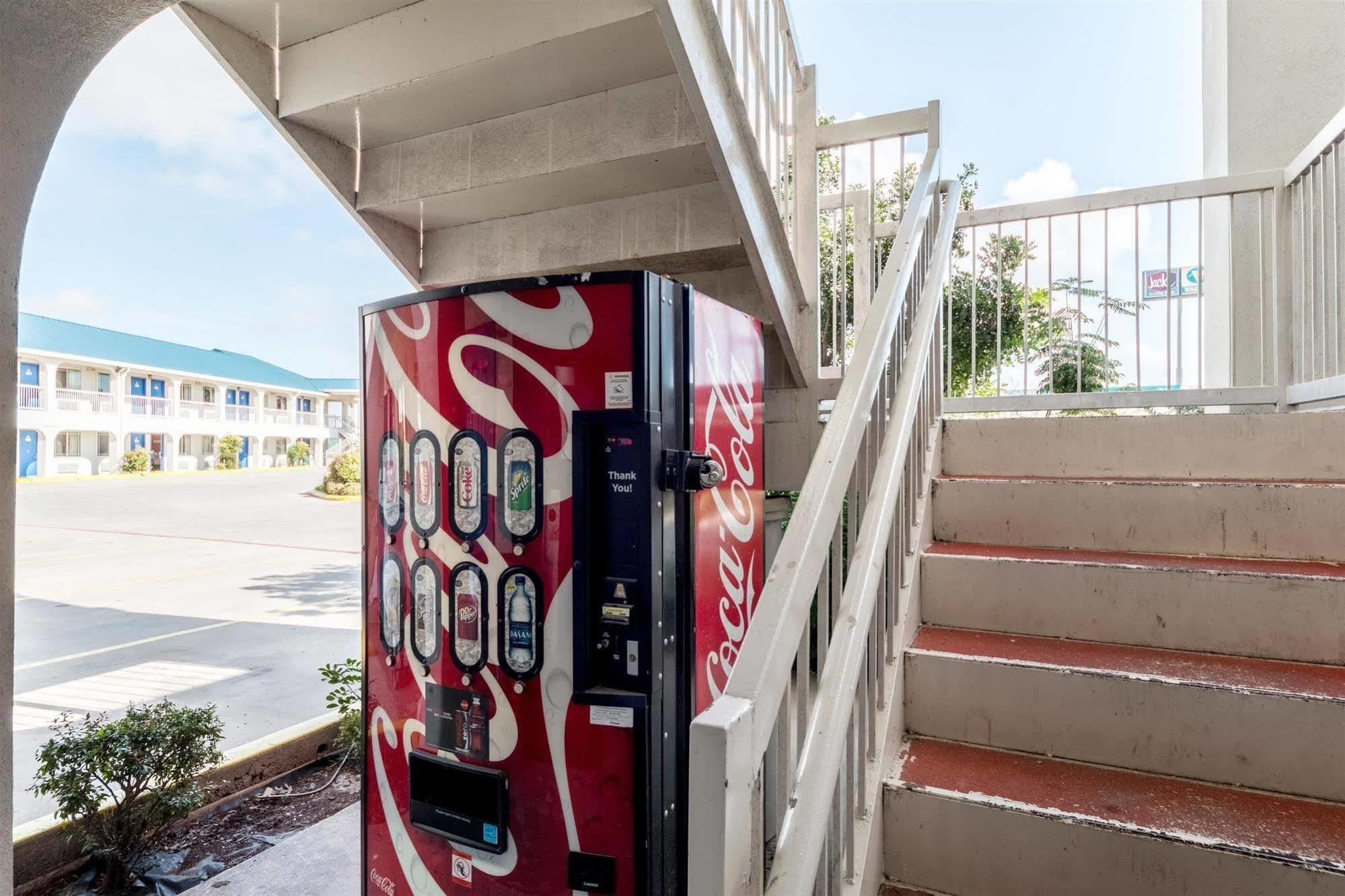 Motel 6 Seguin Tx 外观 照片